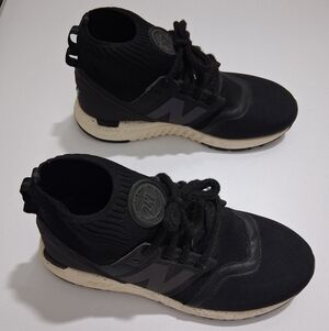 New Balance 247 Mid Cut Running  Black Sneakers WRL2470A Size 6.5 Pre-owned